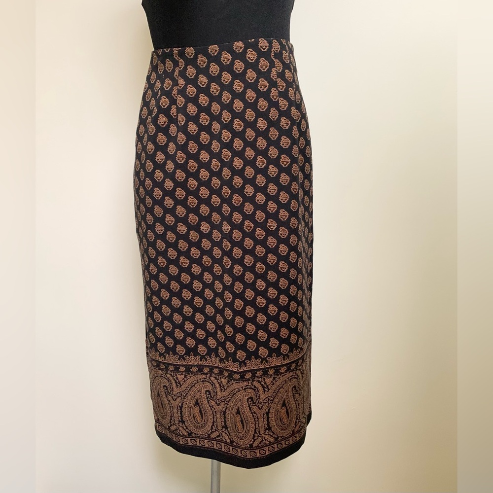 Briggs Skirt-Black Tan Paisley Pattern-Polyester Spandex Blend-8 Petite